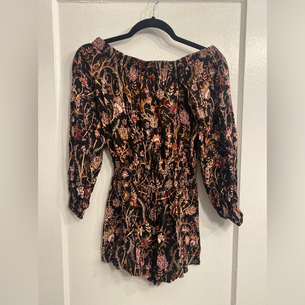 FREE PEOPLE ROMPER with key hole open back